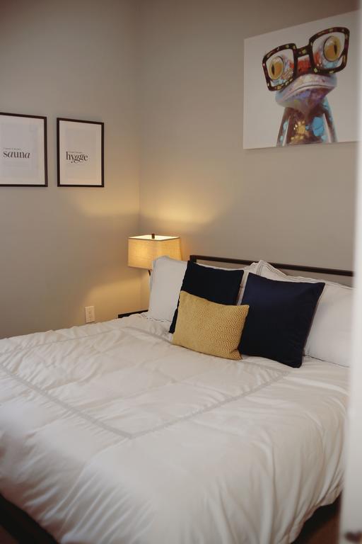 Luxe King Bed, Penthouse View In The Heart Of The City - thumb 3