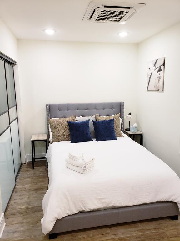 Luxurious Newly Refinished Apt In The Heart Of Dallas - thumb 3