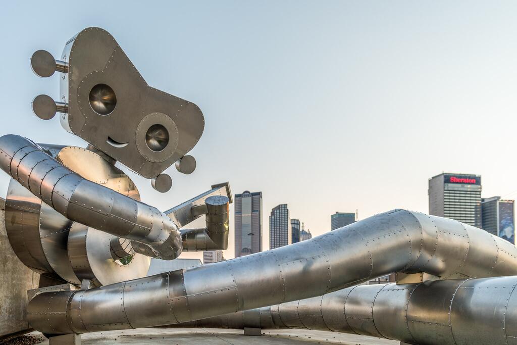 Luxurious Newly Refinished Apt In The Heart Of Dallas - thumb 2