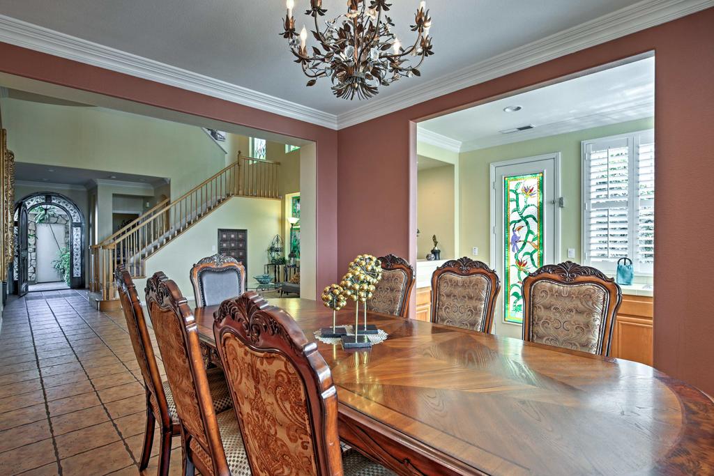 Luxury San Diego Home W/ Heated Pool+Hot Tub! - thumb 2
