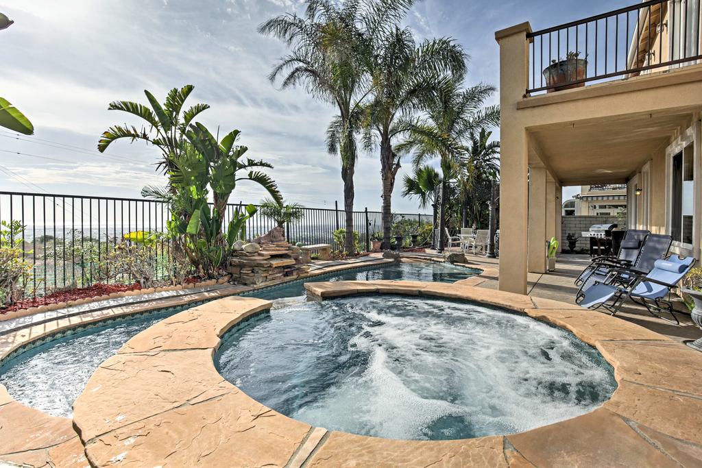 Luxury San Diego Home W/ Heated Pool+Hot Tub! - thumb 0