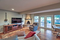 Luxury Tucson Townhome - Steps to Pool  Golfing Accommodation Dallas