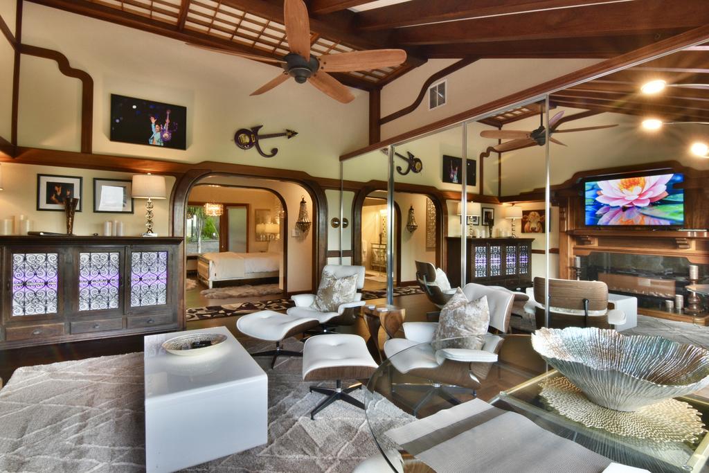 Luxury, Serenity & Views On 1 Acre - thumb 0