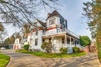 Macrum Manor Accommodation Dallas