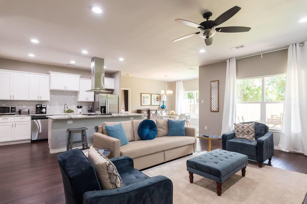 MARVELOUS 3 BED 2BATH BY BISHOP ARTS DOWNTOWN - thumb 0