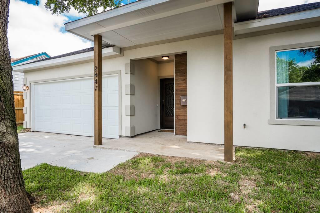 MARVELOUS 3 BED 2BATH BY BISHOP ARTS DOWNTOWN - thumb 1