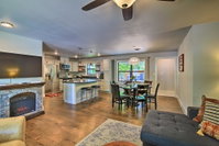 Modern Downtown Digs - Hot Tub Fire Pit and BBQ Accommodation Dallas