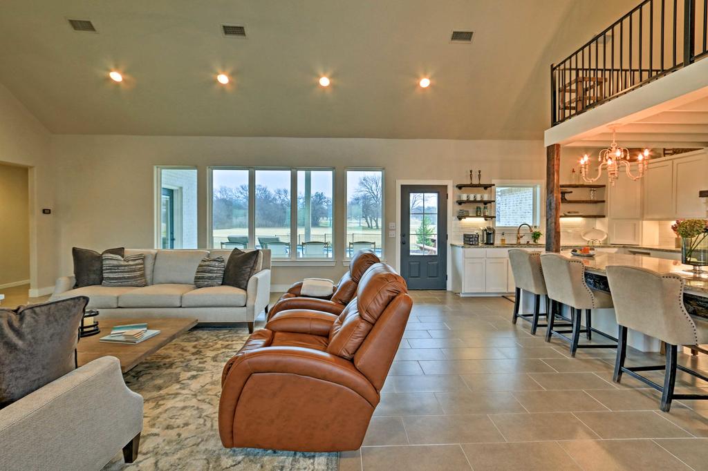 Modern Home By Granbury Country Club & Beach! - thumb 3