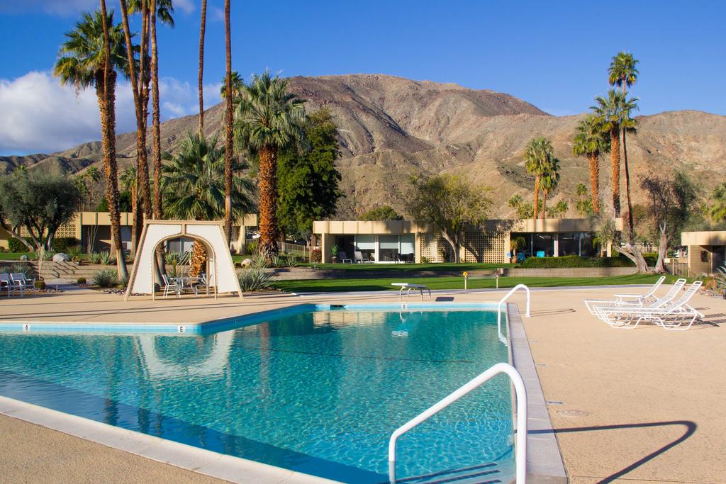 Modern Palm Desert House With Heated Pool Access! - thumb 1