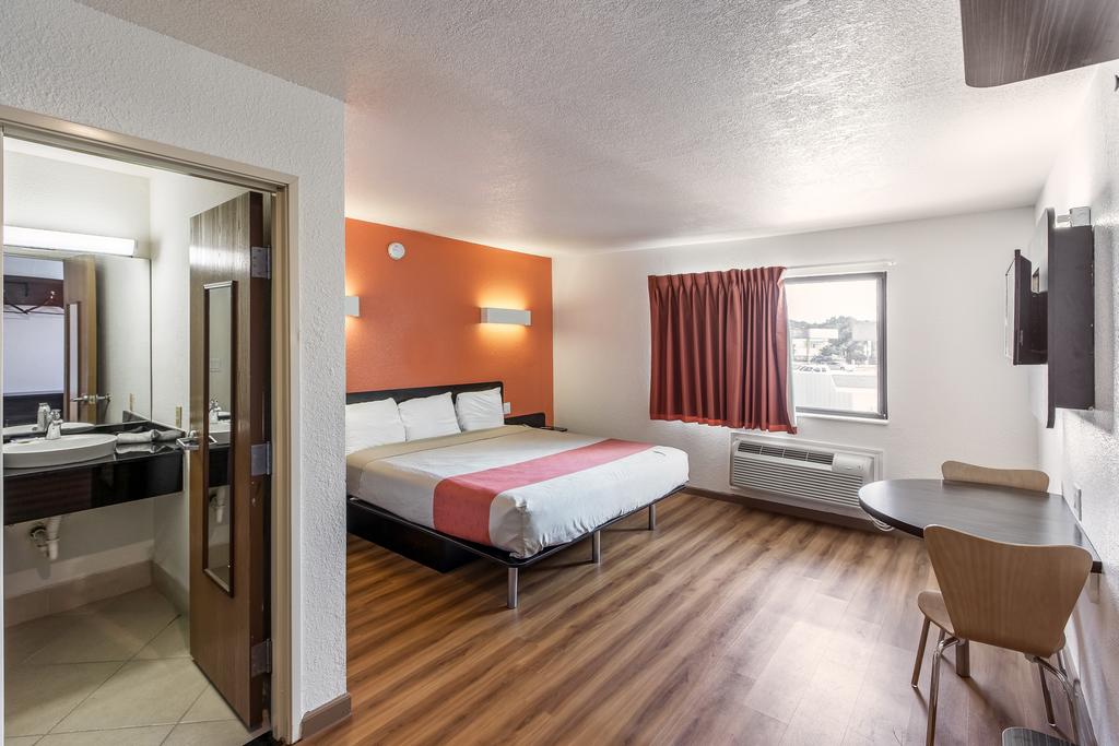 Motel 6-Dallas, TX - South - thumb 3