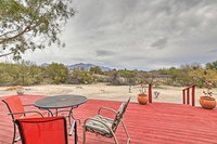 Mtn-View Retreat with Modern Interior  Kitchen Accommodation Dallas