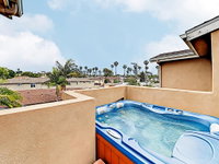 New Listing Pacific Beach All-Suite W/ Hot Tub Home Accommodation Dallas