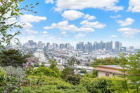 New Listing Updated Victorian w/ Downtown Views home Accommodation Dallas