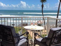 New Smyrna Beach Oceanfront Bungalow 201 condo Accommodation Dallas