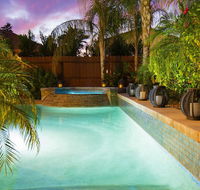 NEW Luxury Retreat - Saltwater Pool Game Room BBQ Family Fun - Accommodation Dallas