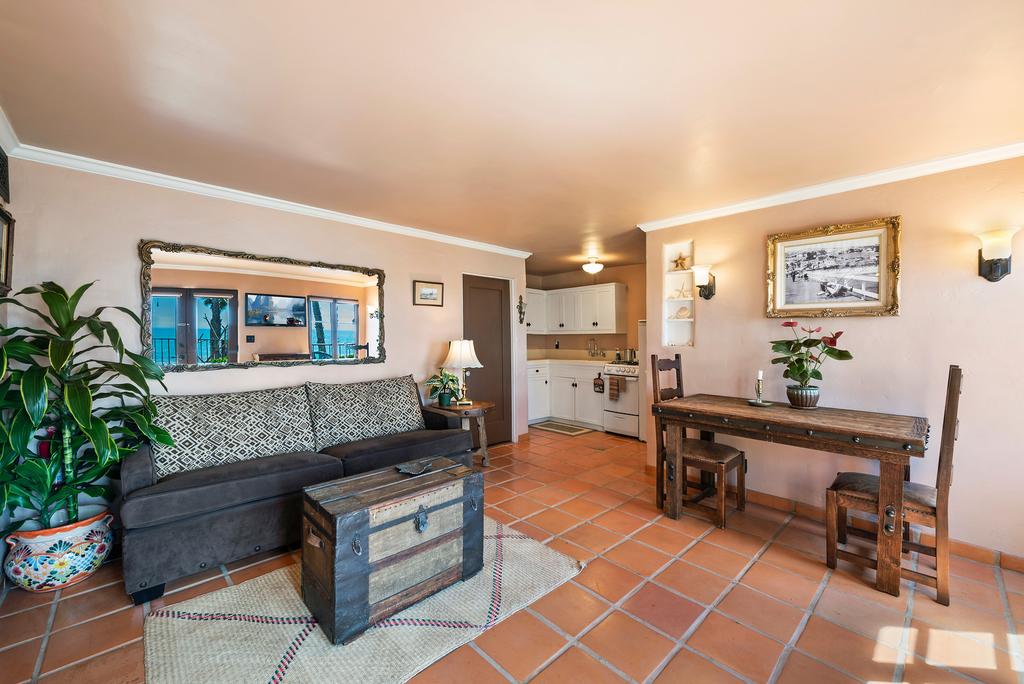 Oceanfront Hacienda - thumb 3