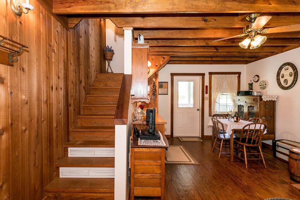 Opa's Barn - thumb 3
