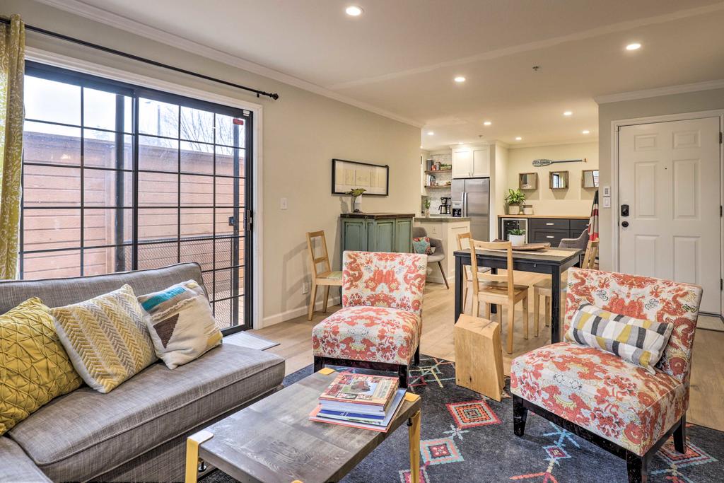 Pet-Friendly Art Deco Retreat, Near Downtown - thumb 0