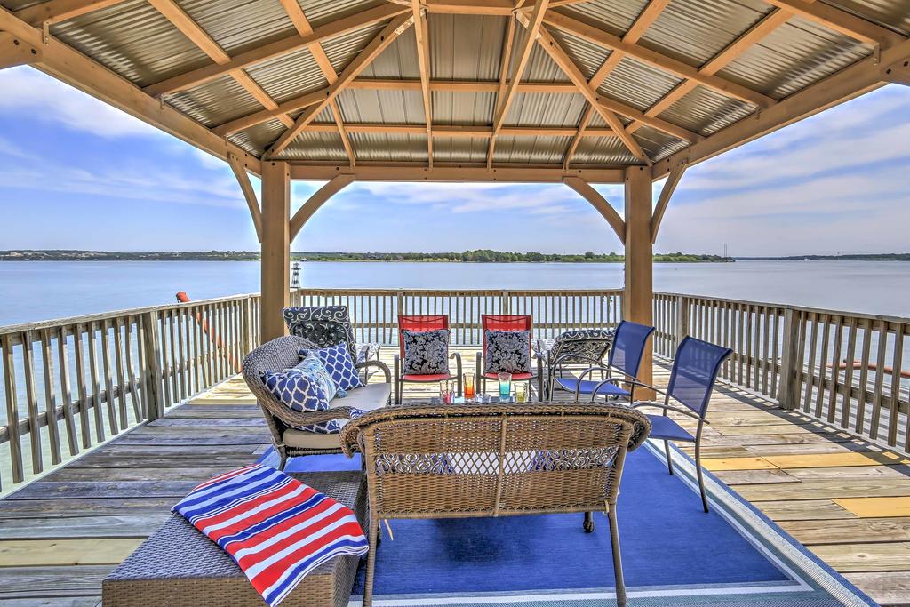 Prime Lakefront Granbury House With 2-Story Dock! - thumb 1
