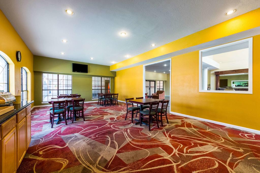 Quality Inn University Near Downtown - thumb 3