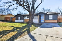 Remodeled Arlington Home Mins to ATT Stadium Accommodation Dallas