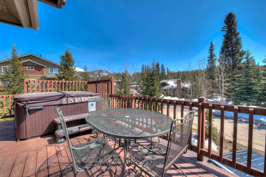 River Park Lodge - A Getaway With A Gorgeous View! - thumb 2