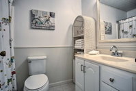 River Valley Oasis with Gorgeous Views and Yard Accommodation Dallas