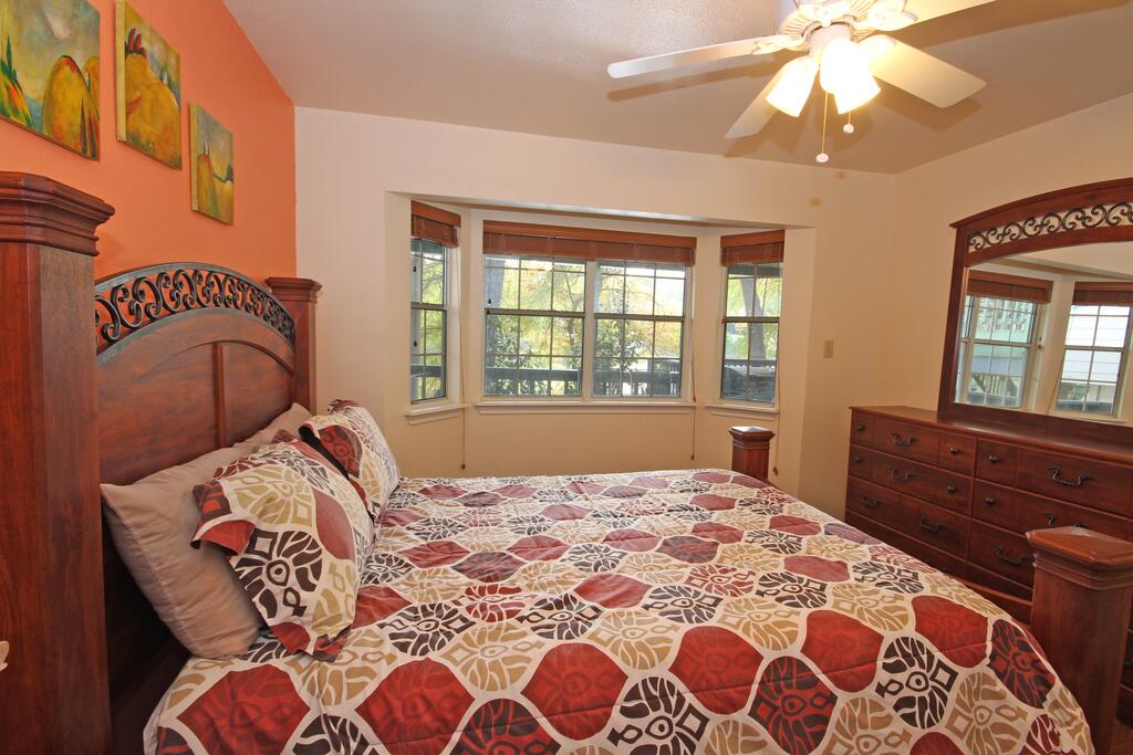 RIVERSIDE ROOST Home - thumb 1