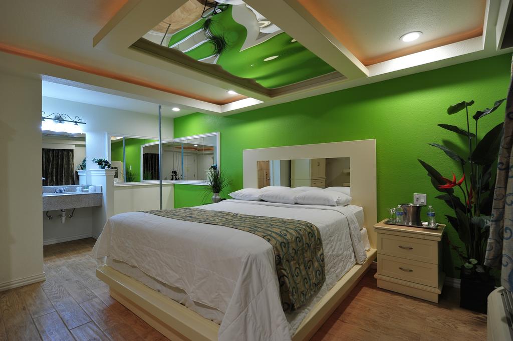 Romantic Inn & Suites - thumb 3