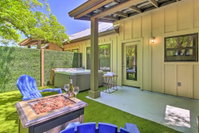 Romantic Wine Country Escape with Hot Tub  Patio Accommodation Dallas