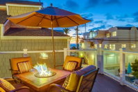 Roxy Beach House 3 Accommodation Dallas