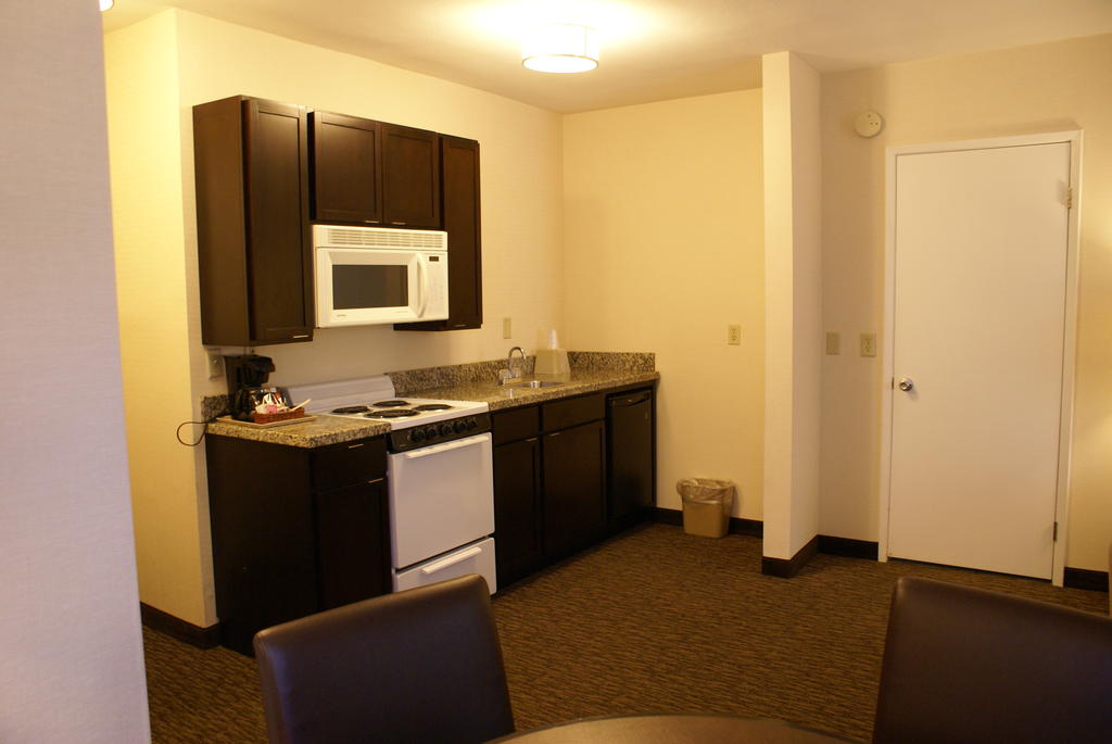 Royal Palace Westwood Hotel - thumb 2