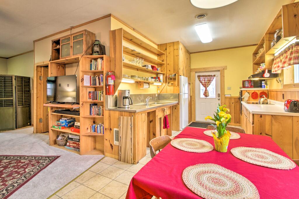 Rural La Crescent Home With Views On Minnesota Bluffs - thumb 1