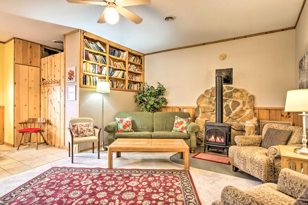 Rural La Crescent Home With Views On Minnesota Bluffs - thumb 0