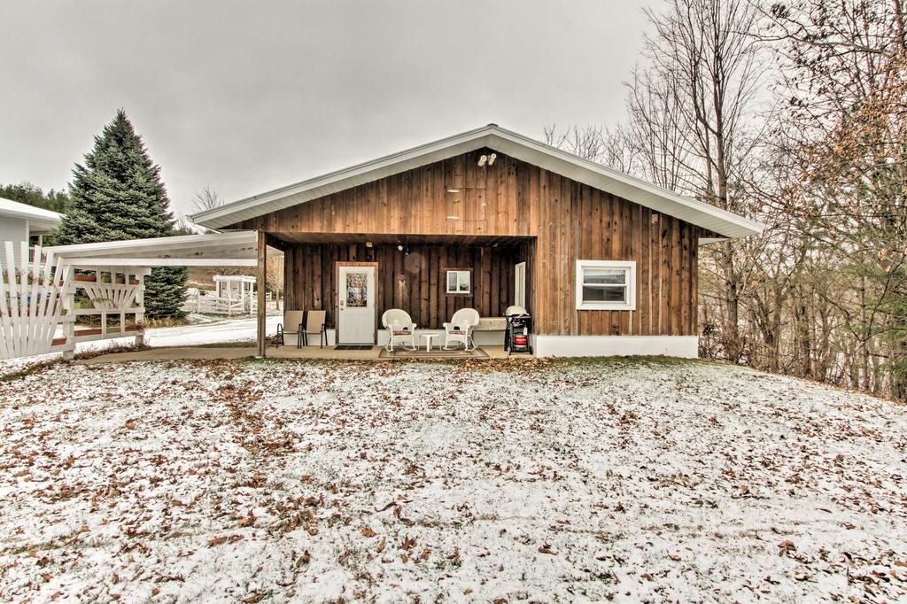 Rural La Crescent Home With Views On Minnesota Bluffs - thumb 3