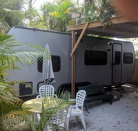 Rustic Location In Tropical Florida - Accommodation Dallas