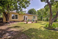 San Antonio Home with Yard about 8 Mi to Downtown Accommodation Dallas
