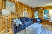 Sandy Feet Retreat - Beach House Accommodation Dallas