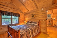 Secluded and Peaceful Family Retreat with Hot Tub Accommodation Dallas