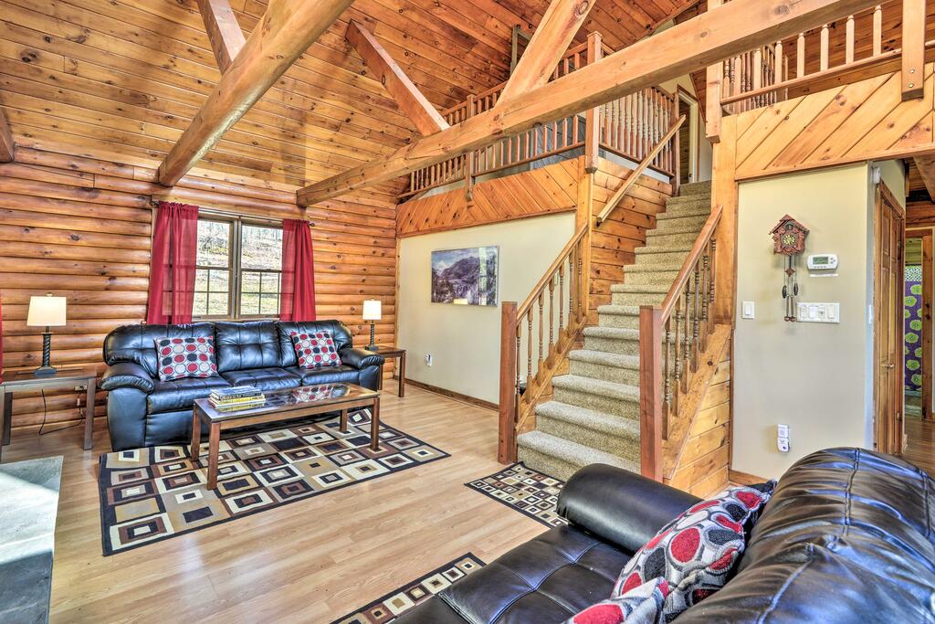 Secluded, Pet-Friendly Cabin With Deck & Fireplace! - thumb 3
