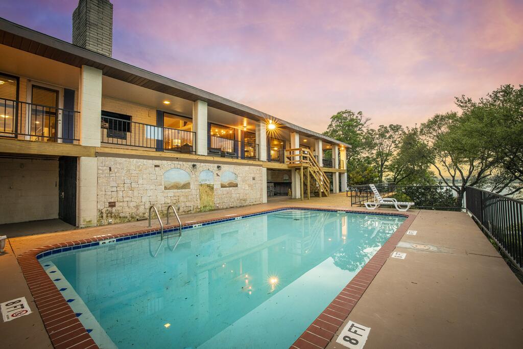 SERENITY POINT AT CANYON LAKE Home - thumb 2