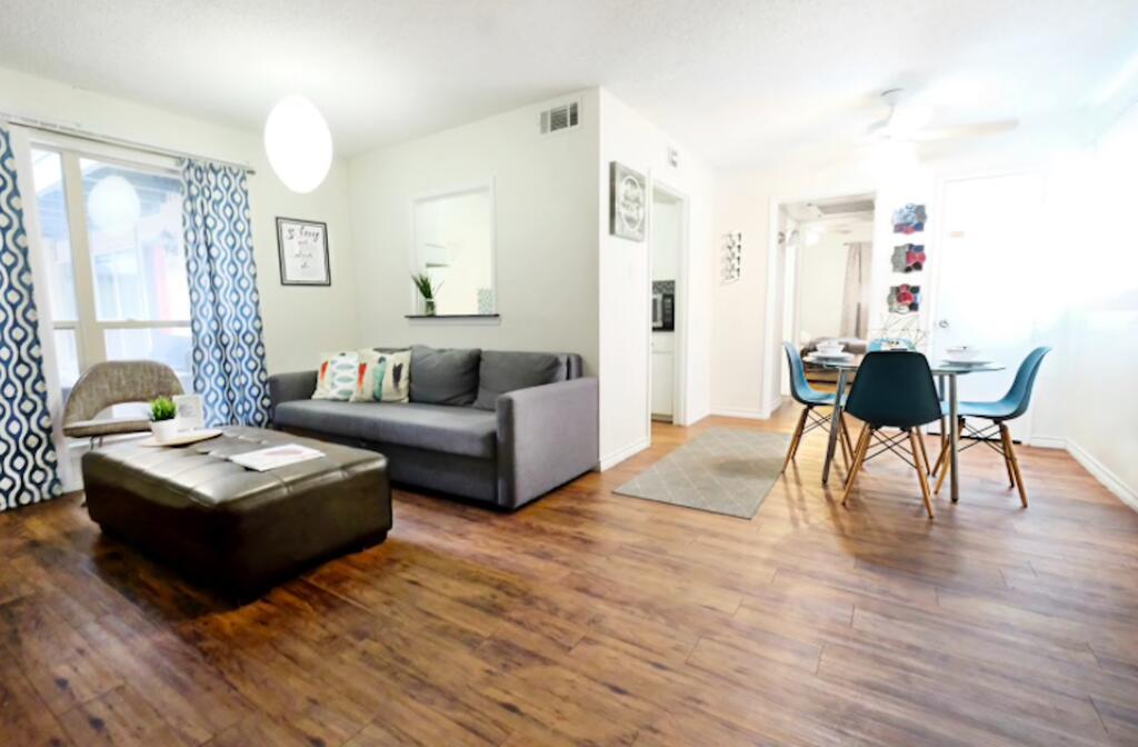 SHELTER IN PLACE HERE At The Cozy Flat - thumb 1