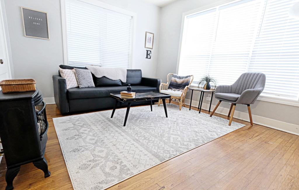 SHELTER IN PLACE HERE! Relaxing 1 BR Near Lower Greenville Free Parking - thumb 0