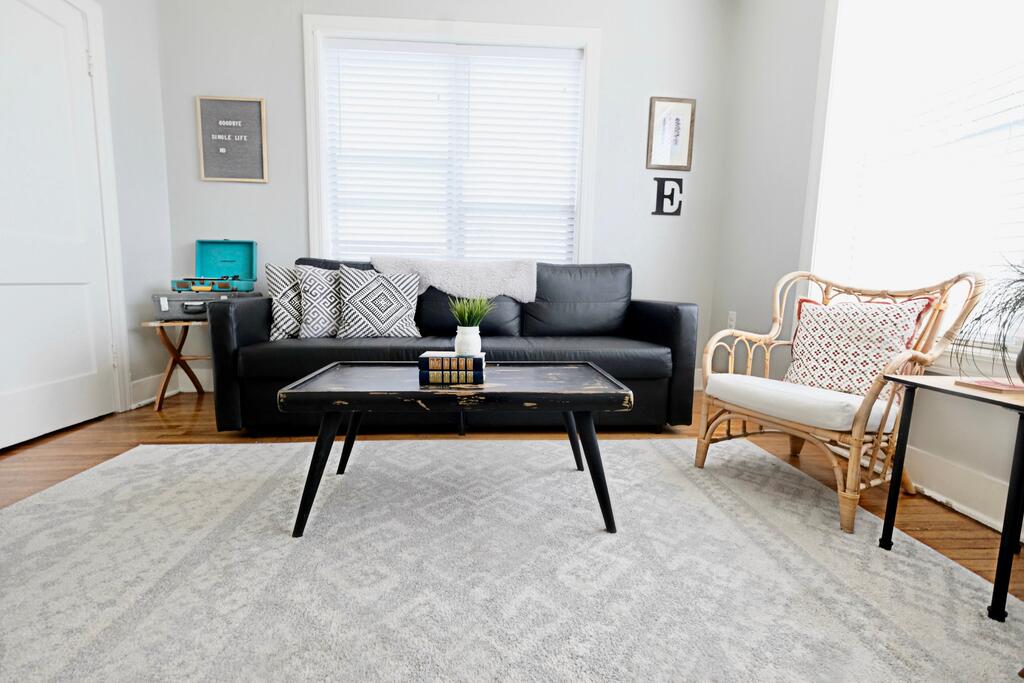 SHELTER IN PLACE HERE! Relaxing 1 BR Near Lower Greenville Free Parking - thumb 3