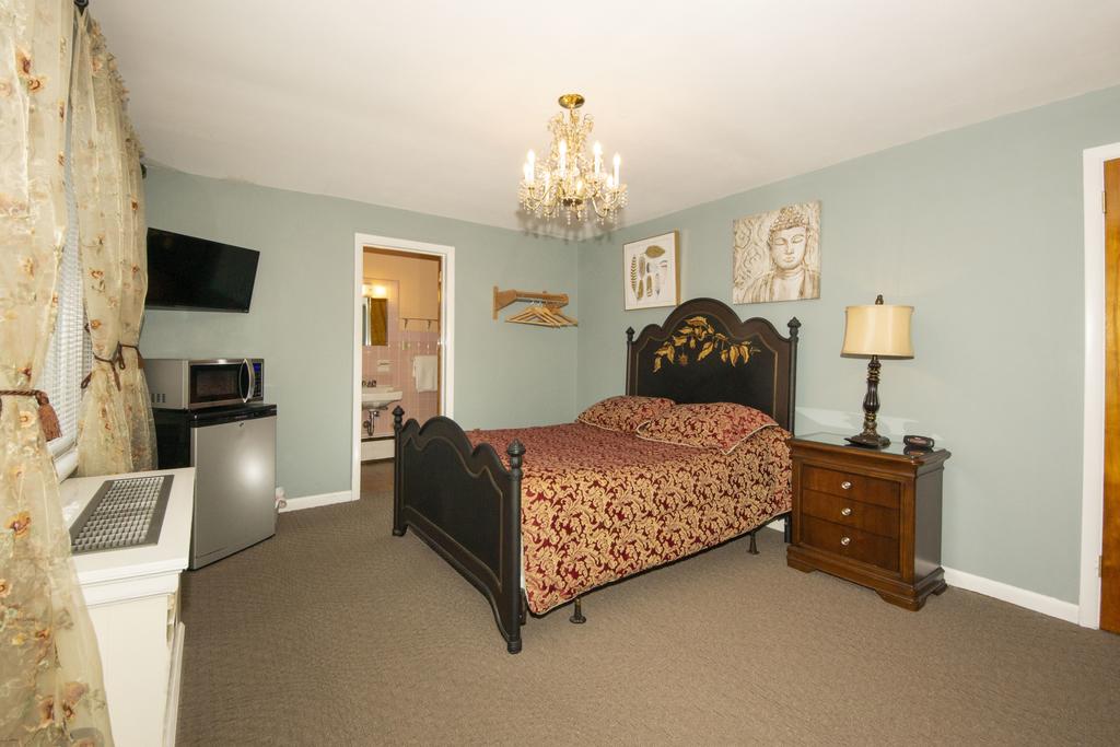 Simmons Motel And Suites - thumb 1