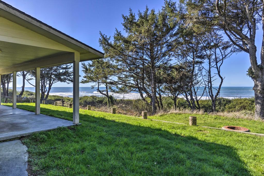 Smith River Oceanfront Home - Steps To Beach! - thumb 1