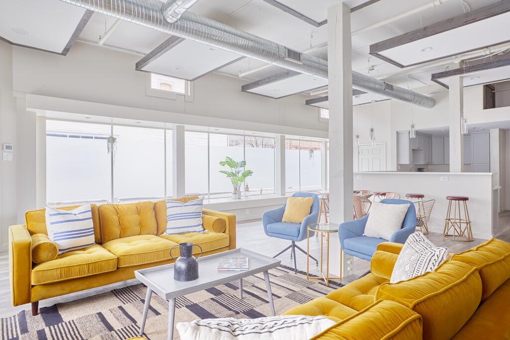 Sonder  Piety House - thumb 1