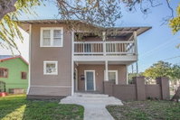 Steffie's Spot to The Pearl Downtown  more Accommodation Dallas