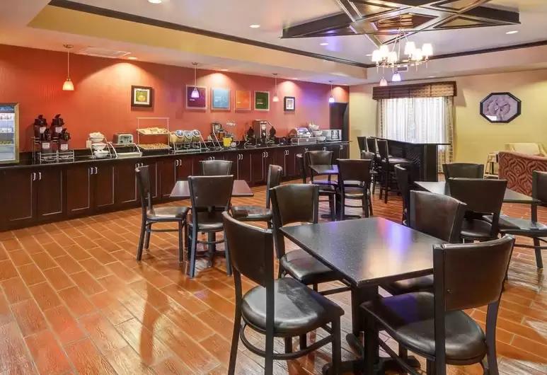 Suites Of Lake Worth - thumb 3