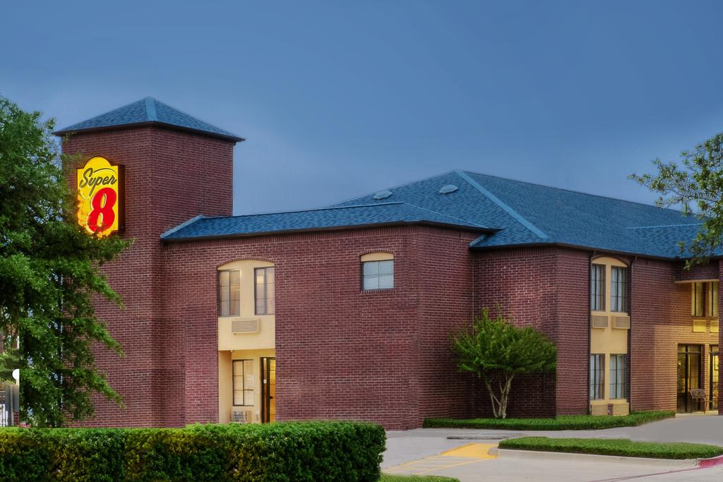Super 8 By Wyndham Farmers Branch/North Dallas - thumb 1